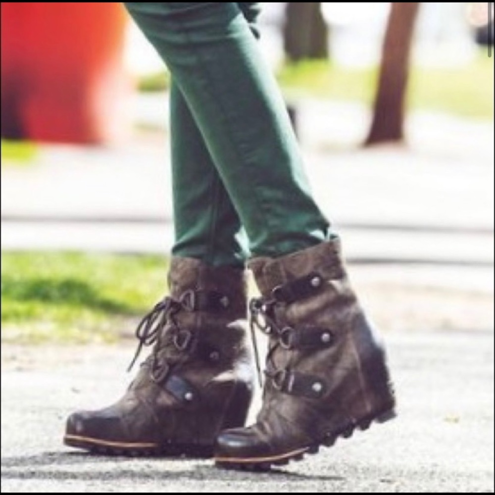 Sorel Joan of Arctic wedge mid bootie